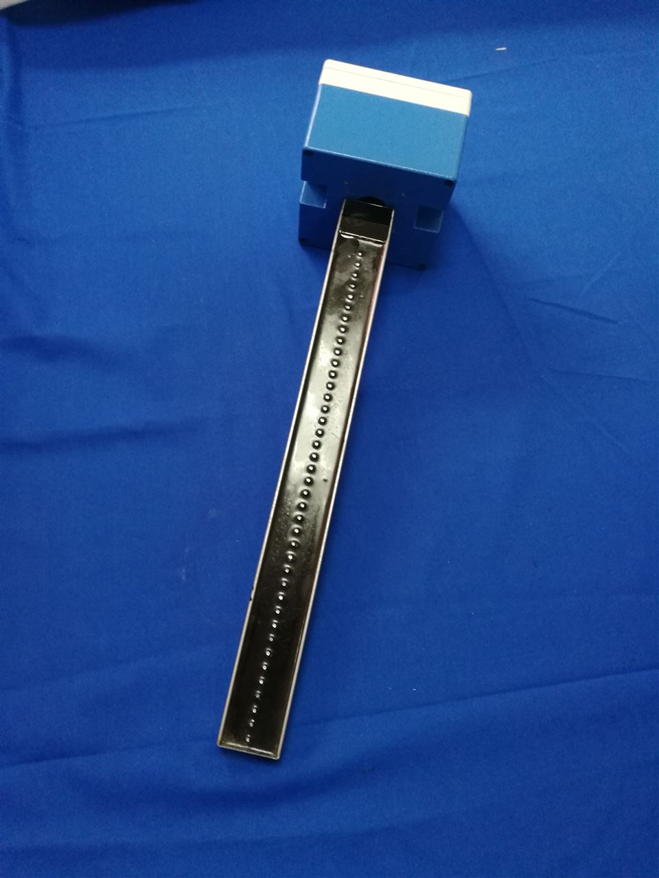 一体化触点式电子水尺